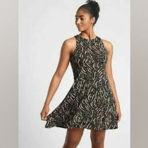 Athleta Santorini Thera Athletic Dress Soft with Stretch Size M